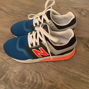 New Balance Boys sz 7 women’s sz 8.5